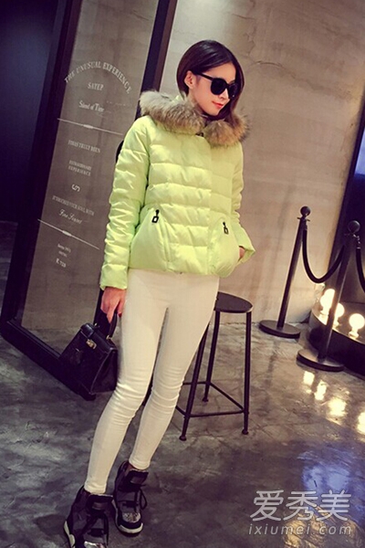 羽绒服时尚保暖 下雪天少不了它(7)