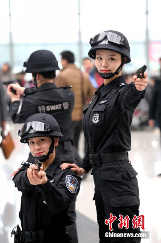 ngzhou railway police women fight for security i