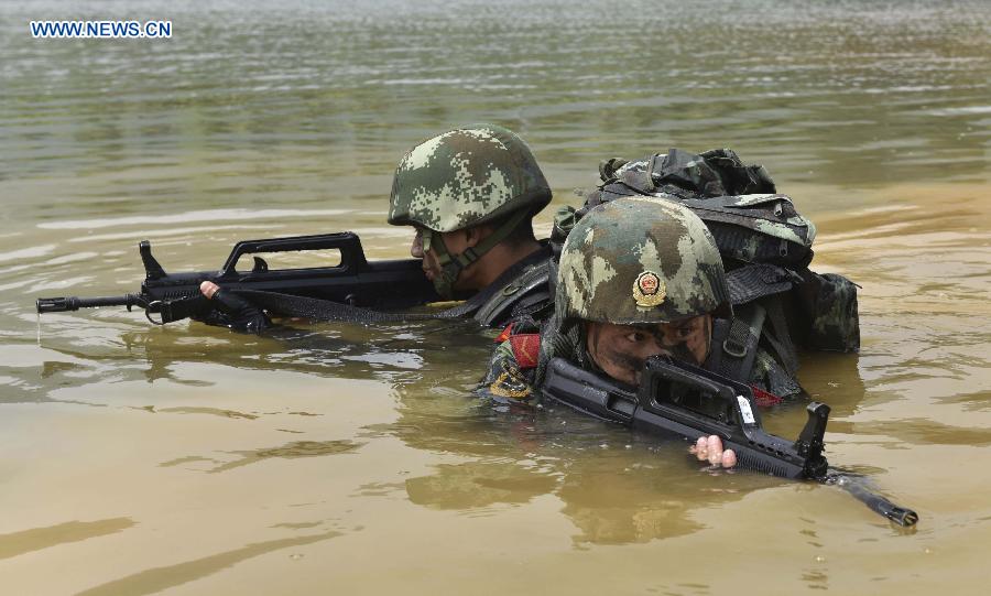 Combat drill conducted in Anhui(4)