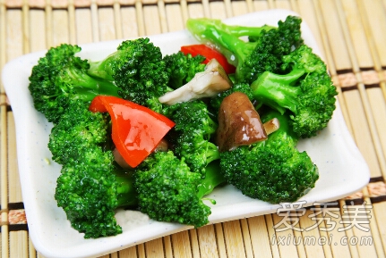 胃病不能吃什么 9种食物加重病情(4)