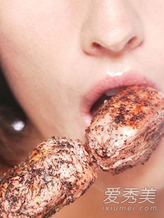 女性抗老常识：常吃罐头油炸食物易长皱纹