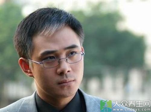 从<em>白头发</em>的部位﹗熟悉你的身体状况(1)_要闻 _