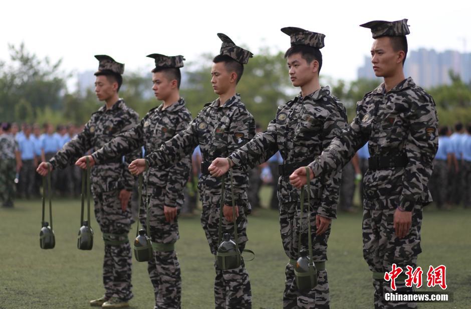 Students receive military training in strict way(6