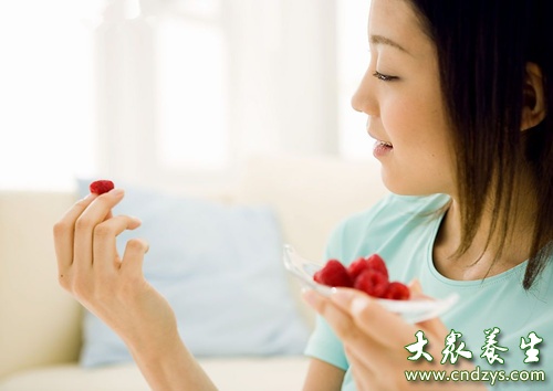 别忽视<em>掉头发</em> 预示5种致命疾病(1)_要闻_光明