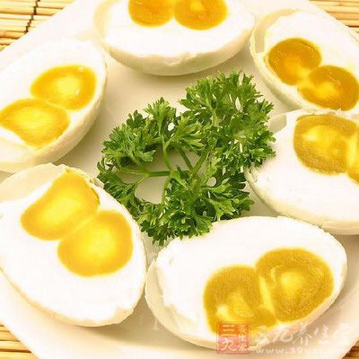 咸鸭蛋的危害 孕妇不能吃咸鸭蛋(3)