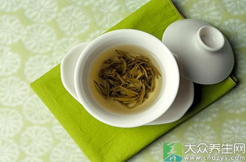 隔夜茶毒如蛇? 央视实验还清白 隔夜茶毒如蛇? 央视实验还清白