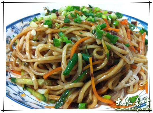 正宗老北京炸酱面的做法(2)