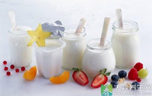 香蕉不能和八种食物一起吃 香蕉不能和八种食物一起吃