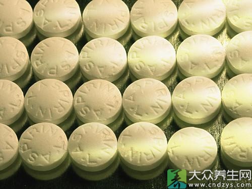 香蕉不能和八种食物一起吃 香蕉不能和八种食物一起吃