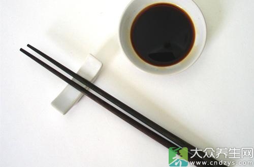 筷子或传播幽门螺杆菌 应定期消毒3个月更换(
