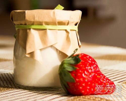 酸奶加什么减肥最有效 002564a5cf74178c14d822.jpg