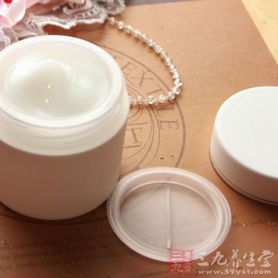 盐水洗头竟有这等神奇功效 盐水洗头竟有这等神奇功效