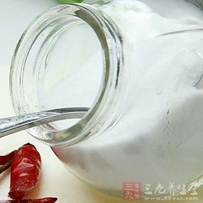 盐水洗头竟有这等神奇功效 盐水洗头竟有这等神奇功效