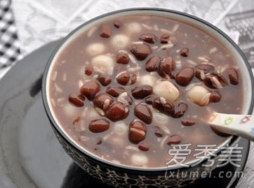 黑色食物是肾的最爱 赶走女性肾虚初老症(1)