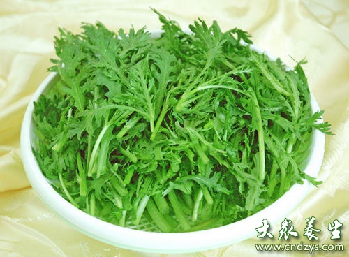 吃茼蒿清血养心又通便(1)