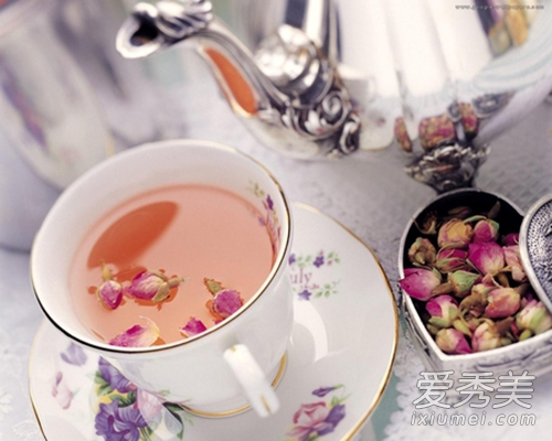 女人喝什么花茶可以美白？