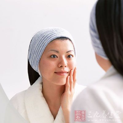 怎么让自己的脸色变得苍白 eca86bd9dc5017a005a356.jpg