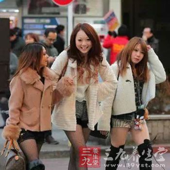 脱下<em>裙子</em>后的日本<em>女人</em>竟有这个秘密(1)_要闻_