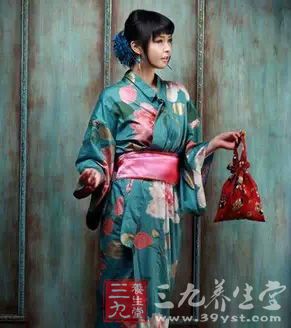 <em>脱下裙子</em>后的日本<em>女人</em>竟有这个秘密(2)_要闻 _