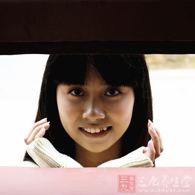 脸上长痣的含义 哪些痣不好(9)