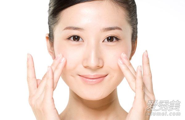 油性皮肤怎么美白? 遵守8大保养原则(2)_要闻