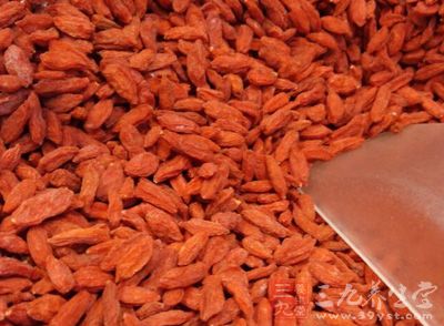 吃哪几种食物能把白发变黑发 b8ac6f4096fc17db5fe454.jpg