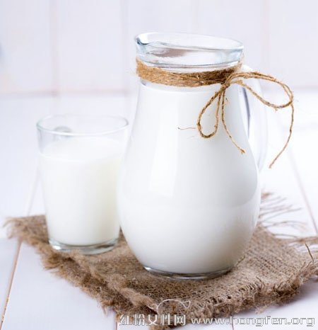 居家养生中过期的牛奶留著也有很好的妙用(4)