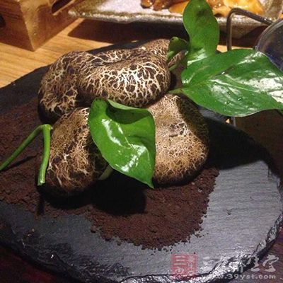 这种白色食物让男子患上尿毒症(2)