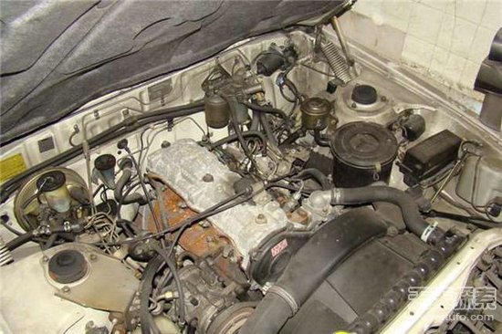 工人拆老房子发现旧瓷砖!鉴定后大发横财(6)