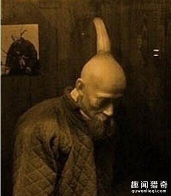 世界上最奇怪的人有哪些 f44d305ea09b19376cf91b.jpg