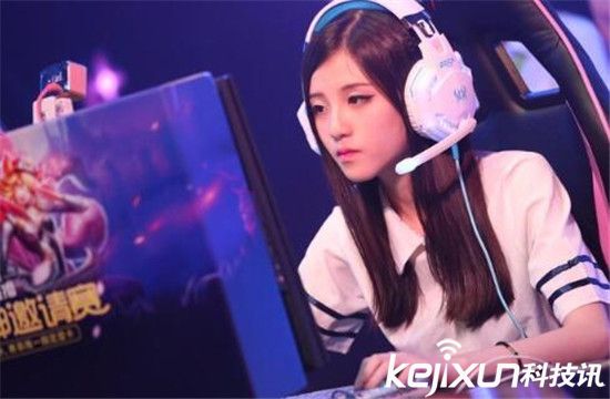 LOL电竞圈女神高清图集赏析 MISS颜值这么高?