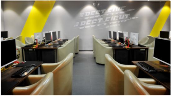 B5电竞馆扬州旗舰店25日开业 赛道主题点燃热