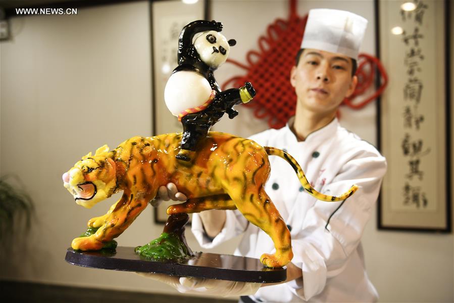 Vivid sugar figures adorn feast in NW China's Yinchuan CHINA-NINGXIA-SUGAR FIGURE (CN)