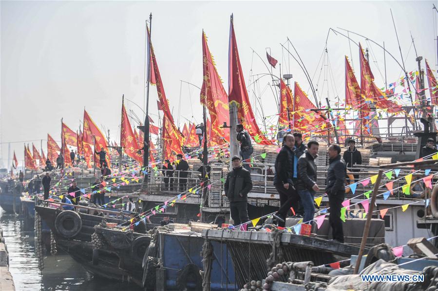 China's Liaoning enters fishing season CHINA-LIAONING-RITUAL-FISHING(CN)