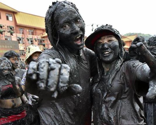 24-year-old Chinese girl youngest on Forbes Th