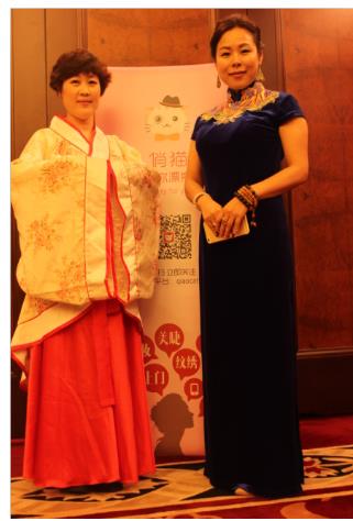 俏猫上门化妆助力年会美妆﹐为2016年开启美