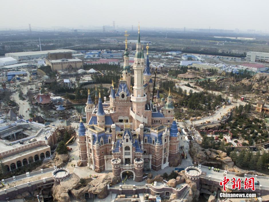 上海迪士尼门票开售 奇幻城堡已露真容(1)