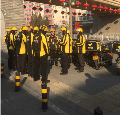 探秘美团外卖骑手﹕一天可送五六十单 收入可