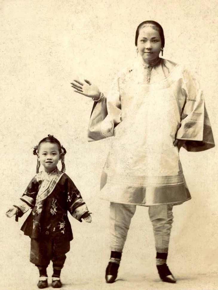 清末<em>三寸金莲</em>的小脚妇女们【图】