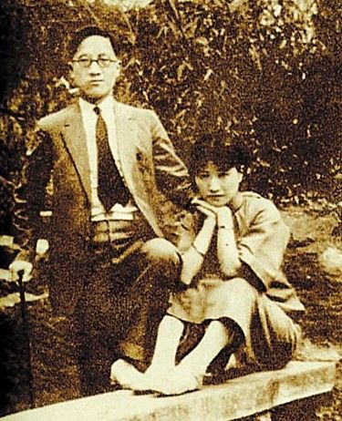 徐志摩和爱人<em>陆小曼</em>谈嫖妓细节:妓女肉感颇富