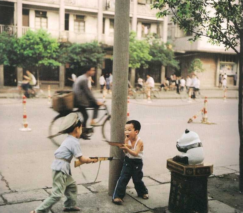 日本人镜头里中国80年代的80后(14)
