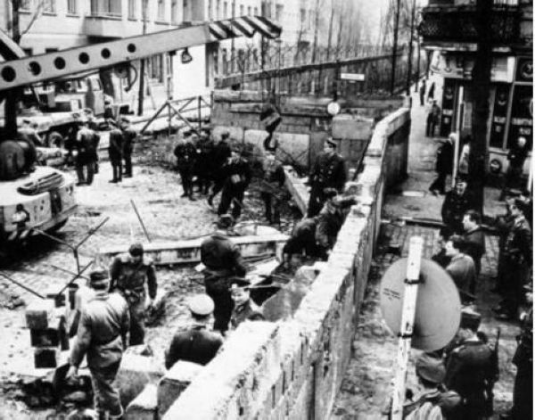 一个最美女人的自杀﹗31个惊骇世人的离奇场