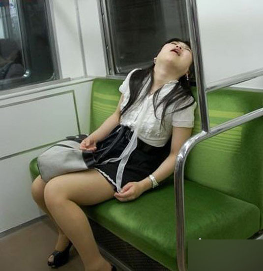 古人生活大揭秘:太监蹲着尿尿 <em>女人</em>不<em>穿</em>内裤(8