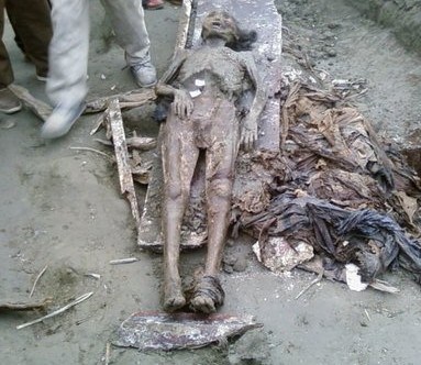 探访神秘西藏干尸洞(9)