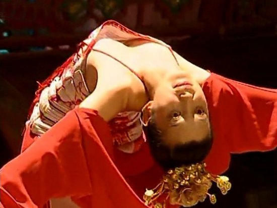 古代演艺圈潜规则:一样卖色相博上位(4)