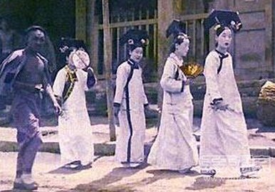 揭秘清朝宫女悲惨生活 死后尸灰填井(4)