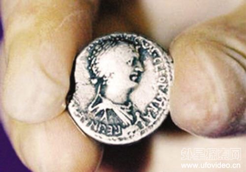 埃及艳后墓穴或许解开千古谜团(2)