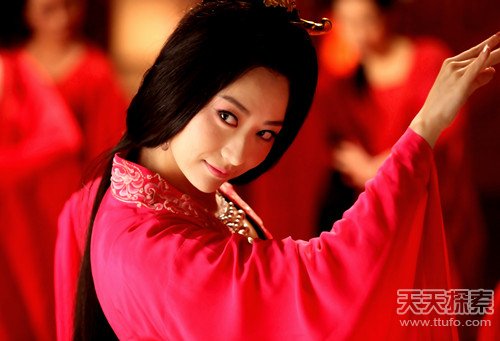 不爱丰乳不论三围 <em>古代</em>选美看什么﹖(3)_历史要