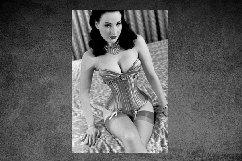 女性<em>胸罩百年变迁</em>史:从导弹式到隐形式(5)_历史