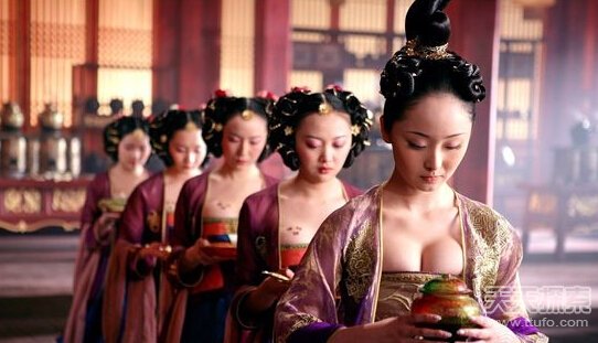 古代皇帝后宫私生活 13岁就临幸宫女高清图片